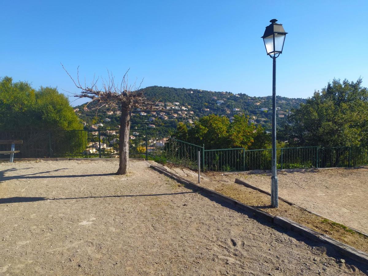 Vacance Location Mer Piscine Var Sud Terrasse Les Issambres Kültér fotó